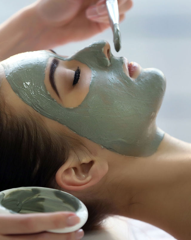 Deep cleansing facial with extraction focus